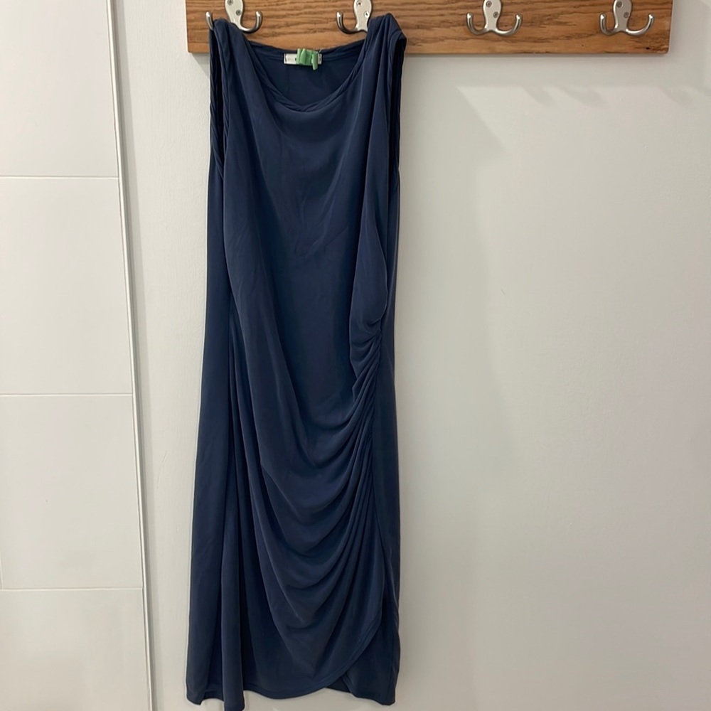 navy blue dress
